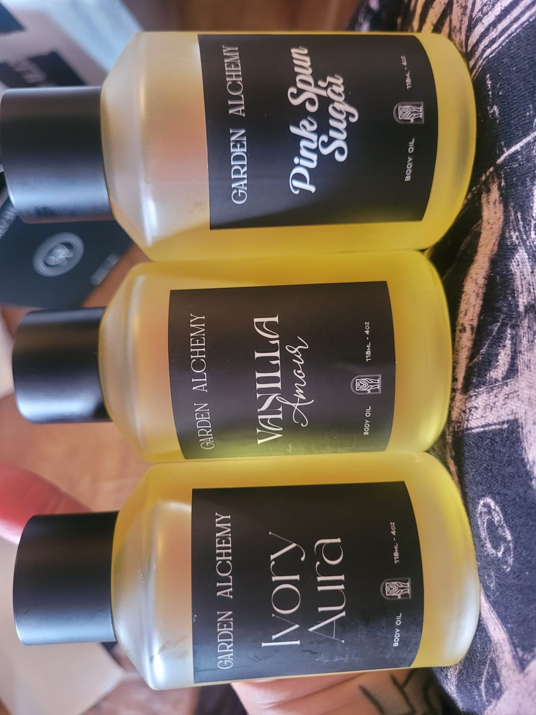 Customer photo review of Ivory Aura Body Oil