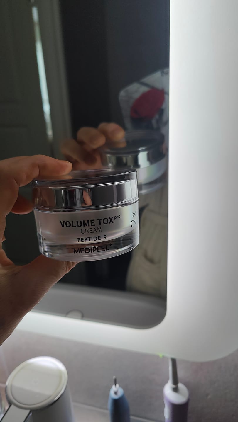 Customer photo review of Atjaunojošs krēms ar peptīdiem Medi-Peel Volume Tox Cream Peptide 9 Pro