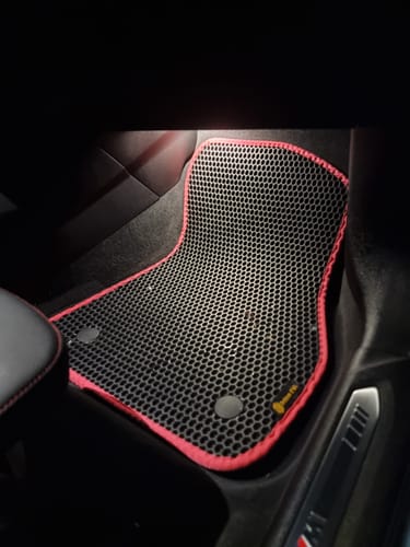 Customer photo review of Auto Fußmatten nach Maß - Vorne