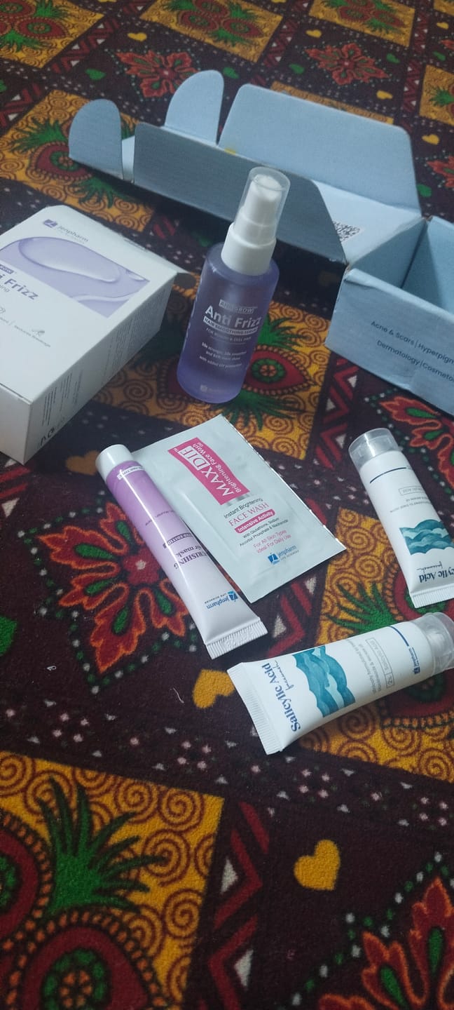 Customer photo review of Anagrow Anti Frizz Hair Serum
