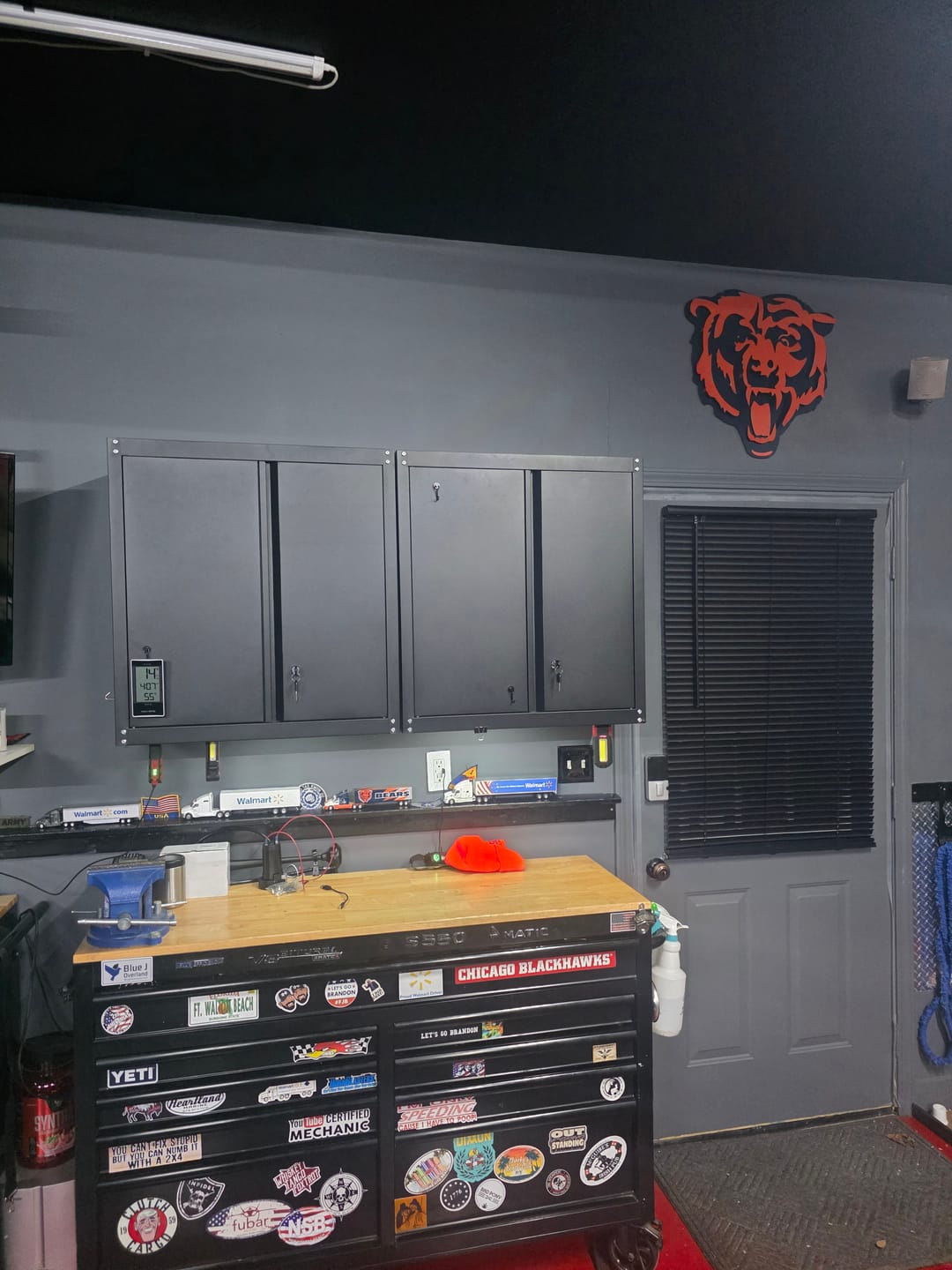 Customer photo review of Chicago Bears "Roaring Bear" 3D Vintage Metal Wall Art