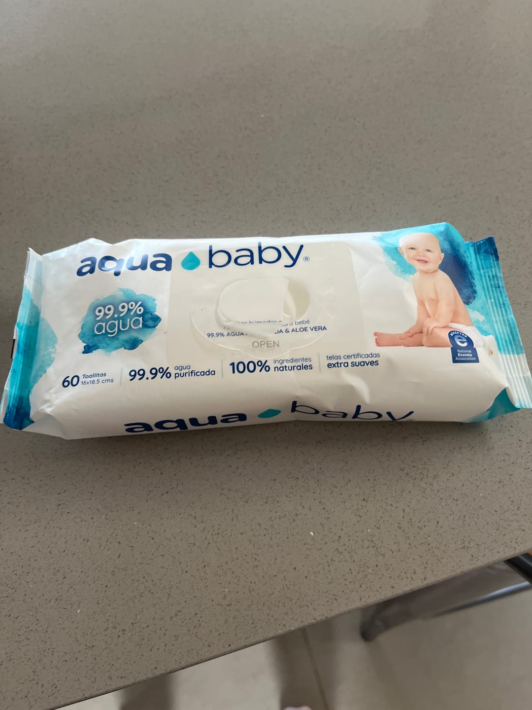 Customer photo review of Aqua Baby 12 Bolsas de 60 Toallitas Húmedas