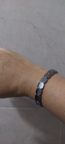 Customer photo review of Pulsera Hora Hematita
