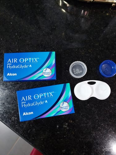 Customer photo review of Lentes de Contato Air Optix Plus HydraGlyde