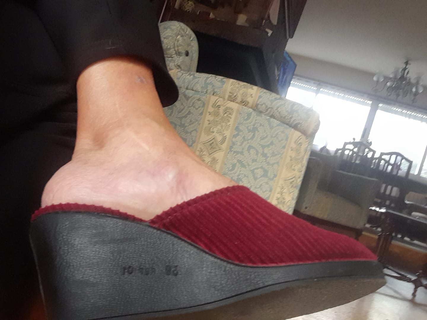 Customer photo review of Zueco alto de pana Salemera