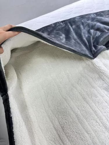 Customer photo review of Cozy Co. Robes