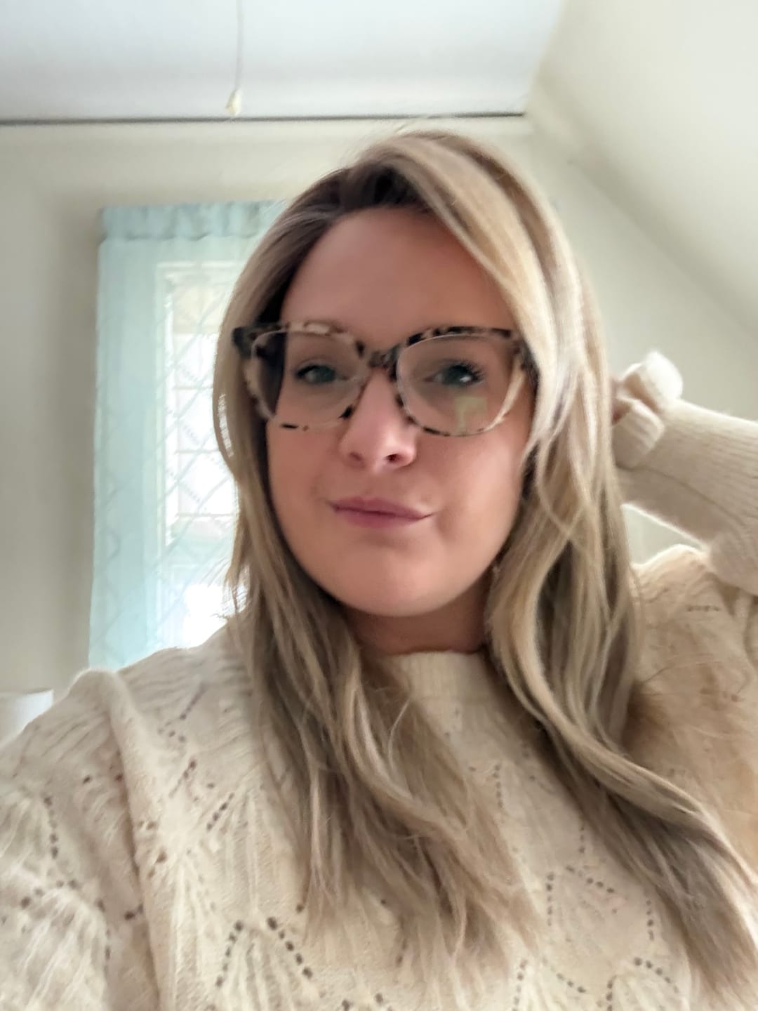 Customer photo review of SECRET LIASON - Sunlit Beige Blonde