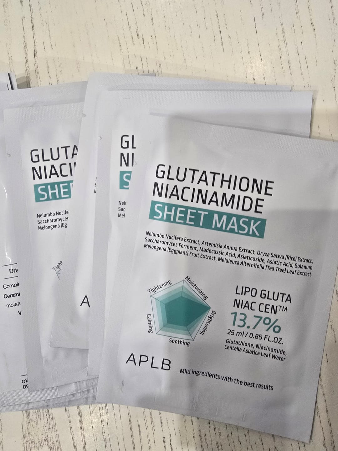 Customer photo review of Шийт маска за лице с глутатион и ниацинамид APLB Glutathione Niacinamide Sheet Mask