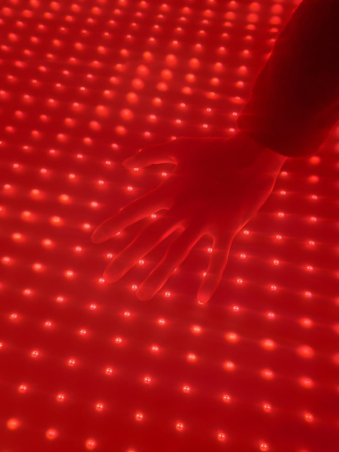 Customer photo review of LUMYHEALTH Dual-Pulse Red Light Therapy Mat for Pain Relief