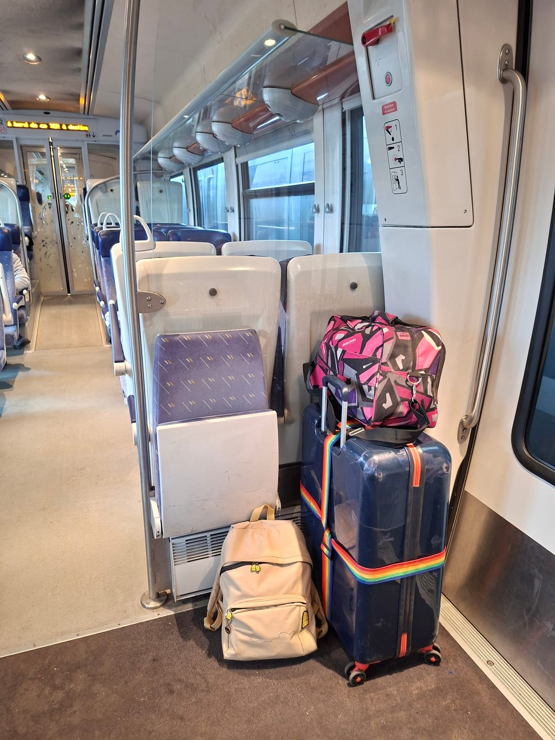 Customer photo review of Sangle De Valise En Croix