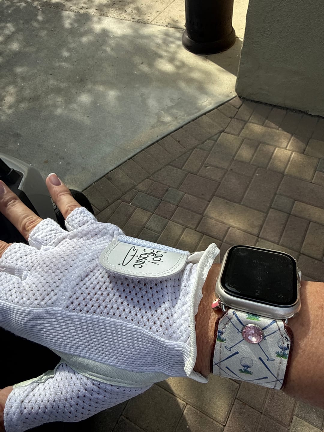 Customer photo review of Lady Classic Mesh Half Glove