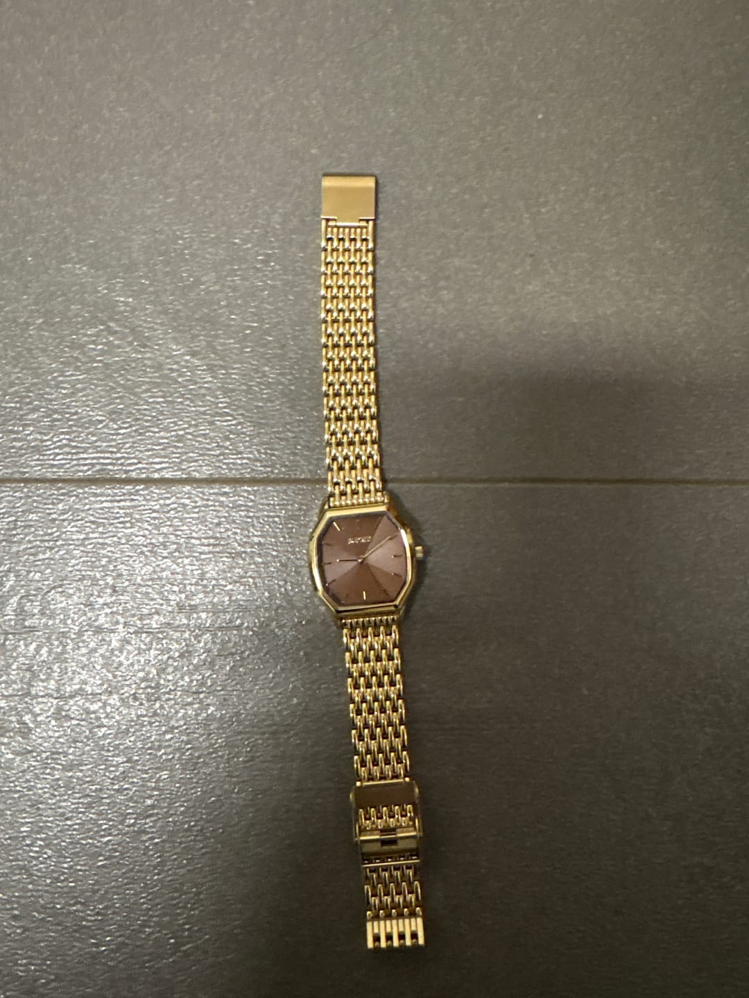 Customer photo review of Julia Gold Brown