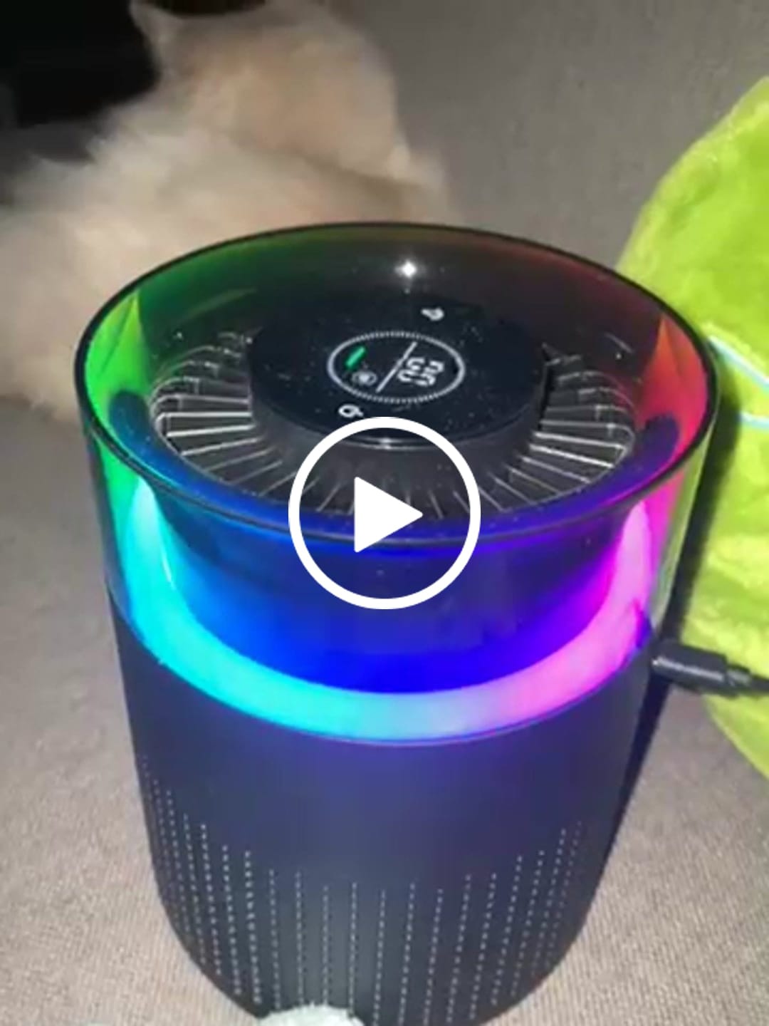 Customer video review of Luchtreiniger - Air Purifier met LED Verlichting en HEPA Filter