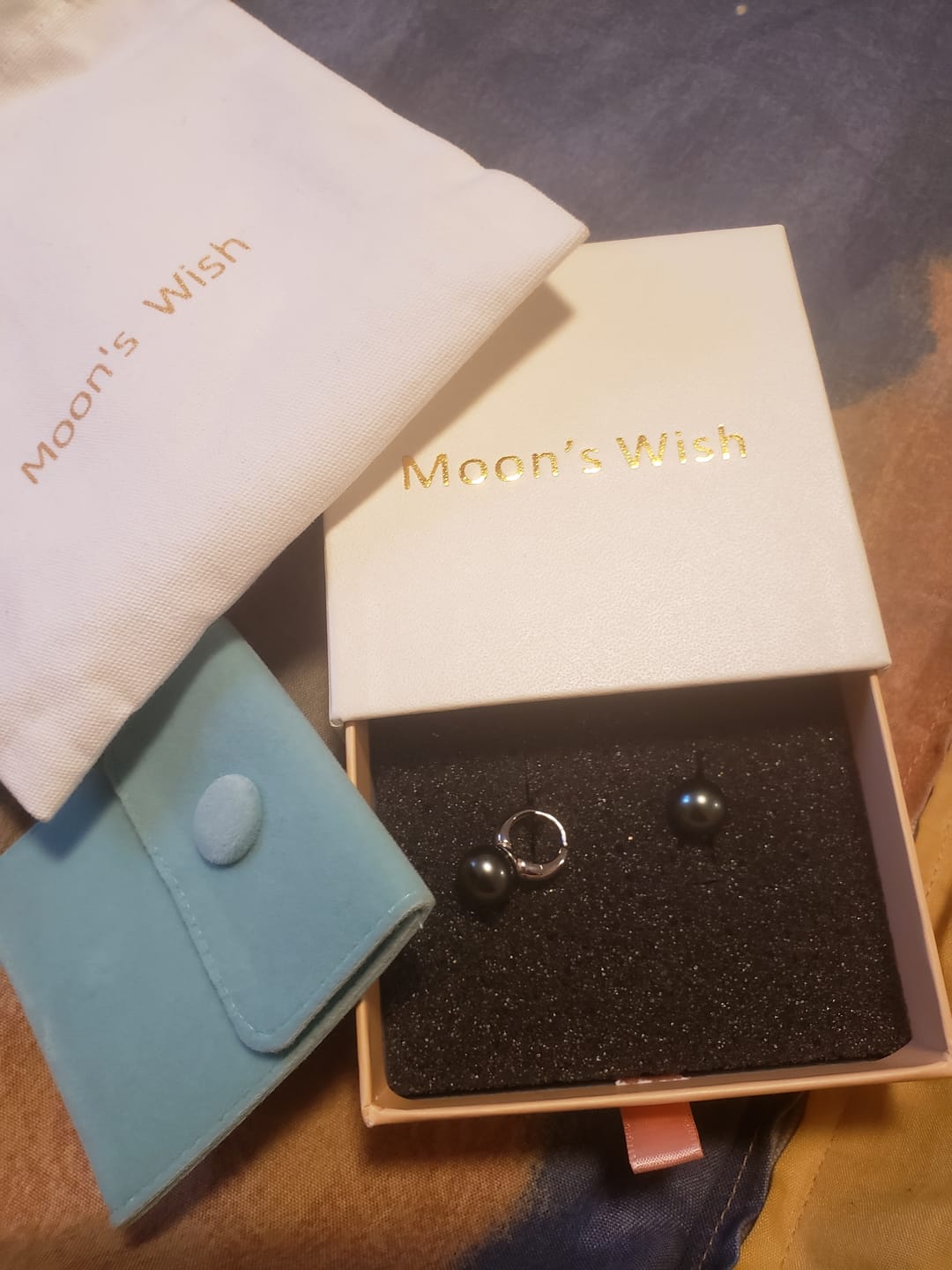 Customer photo review of NATALIE - Tahitian Black Pearl Hoop Earrings