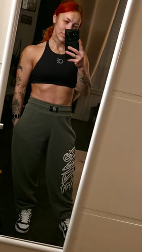 Customer photo review of DAVOMI High Neck Sport-BH - Deep Black