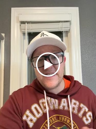 Customer video review of Vibey Red