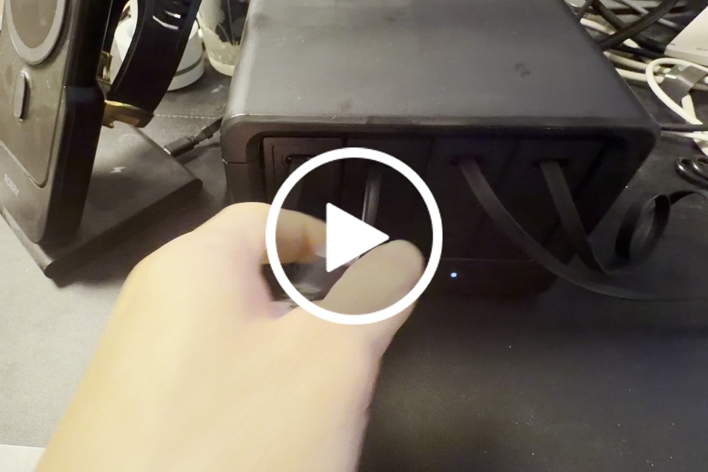 Customer video review of Gitryin デスクトップ充電ステーション 12-in-1