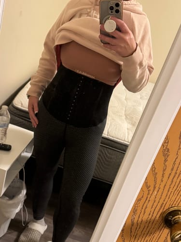 Customer photo review of Snatched Thermo Leggings
