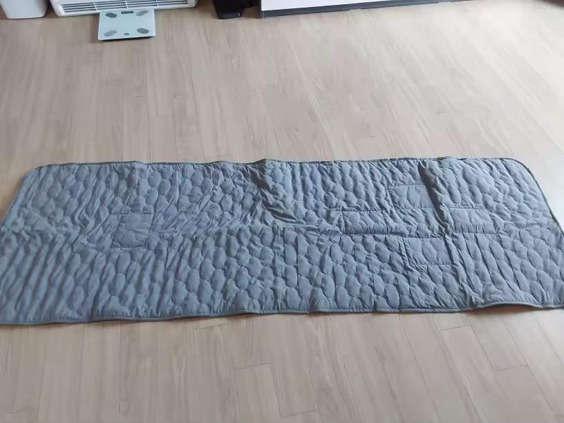 Customer photo review of USB Heated Sleeping Mat – 5-Zone Camping Mattress Pad (78" x 24")