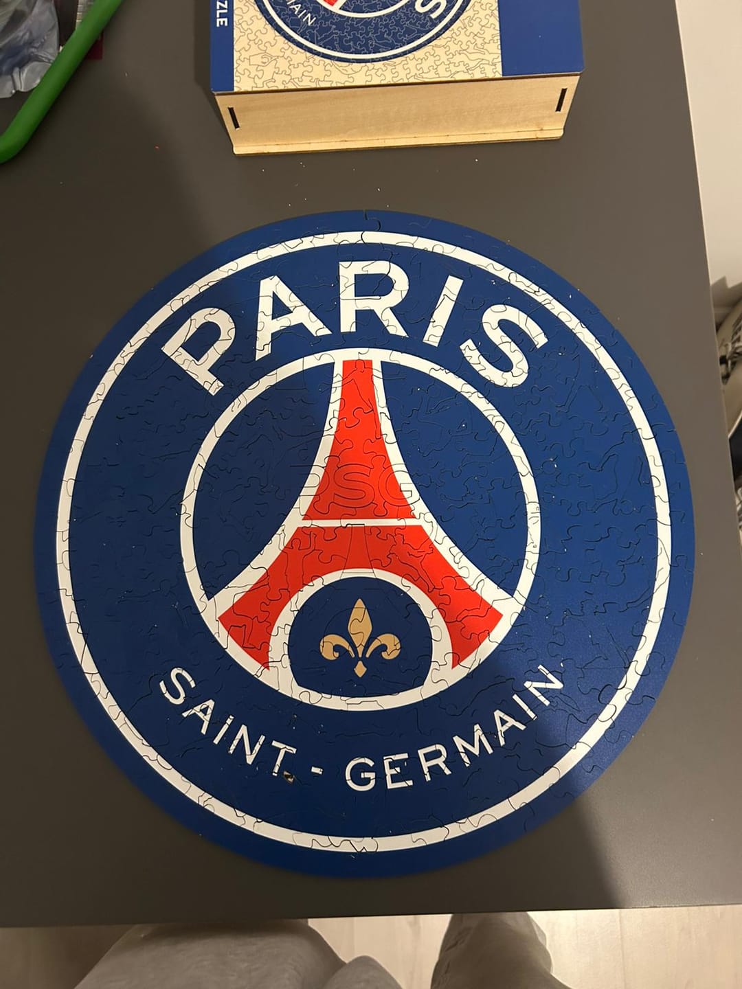 Customer photo review of Logo Paris Saint-Germain® - Puzzle en Bois