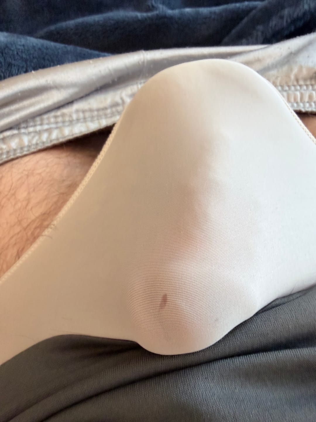 Customer photo review of 4 Pack Men's Seamlessess Thin Pouch Bikini