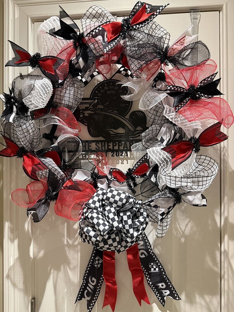 Customer photo review of Red - Deco Mesh Solid Color - ( 10 Inch x 10 Yards )