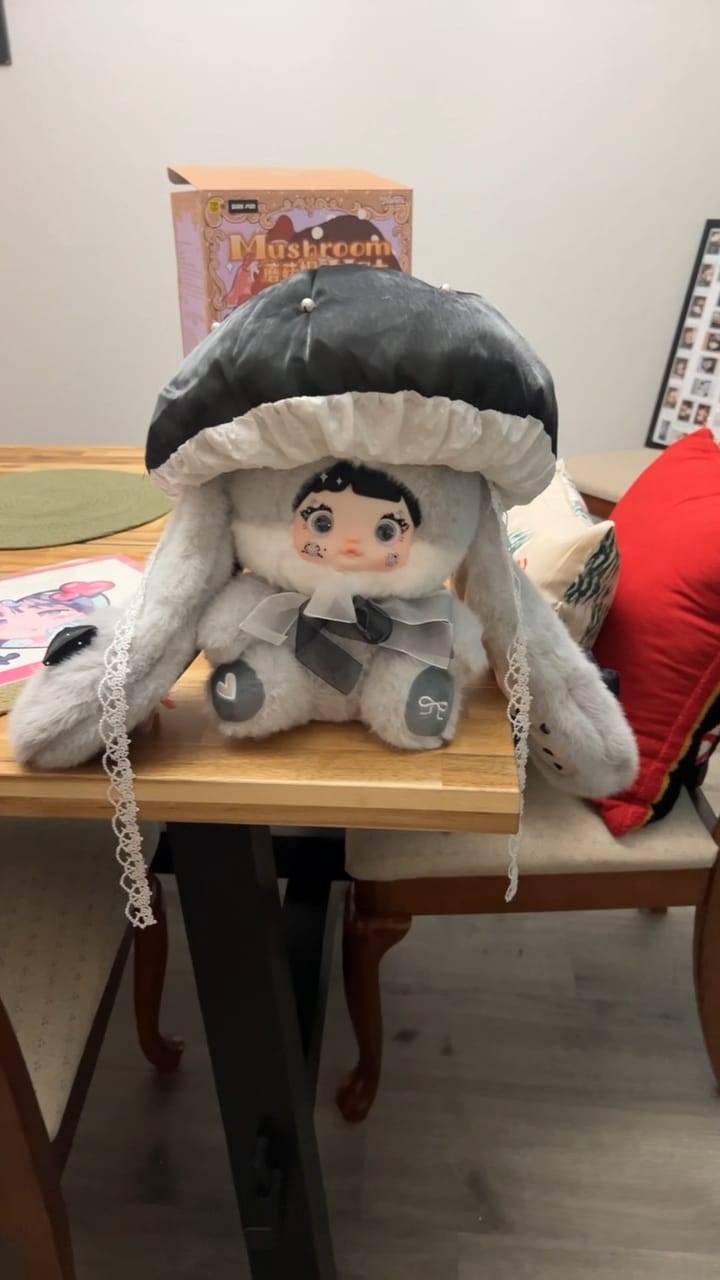 Customer photo review of Nommi Mushroom Hat 400% Series Plush Blind Box