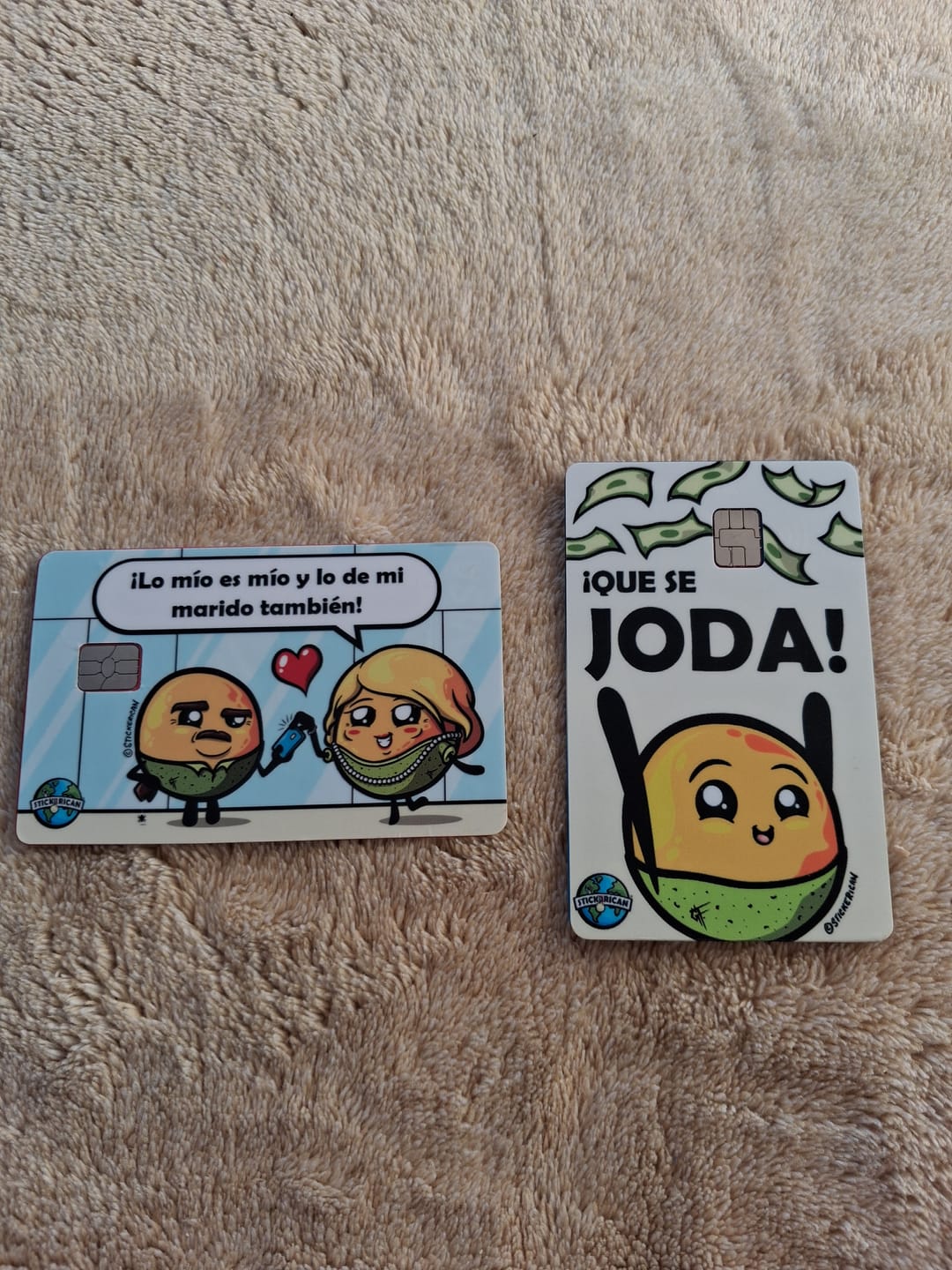 Customer photo review of Que Se Joda - Sticker para Tarjeta de Crédito