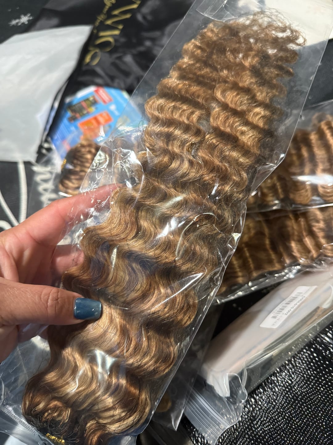 Customer photo review of #27/30/613 Mix Color Blend Deep Wave Human Crochet Hair