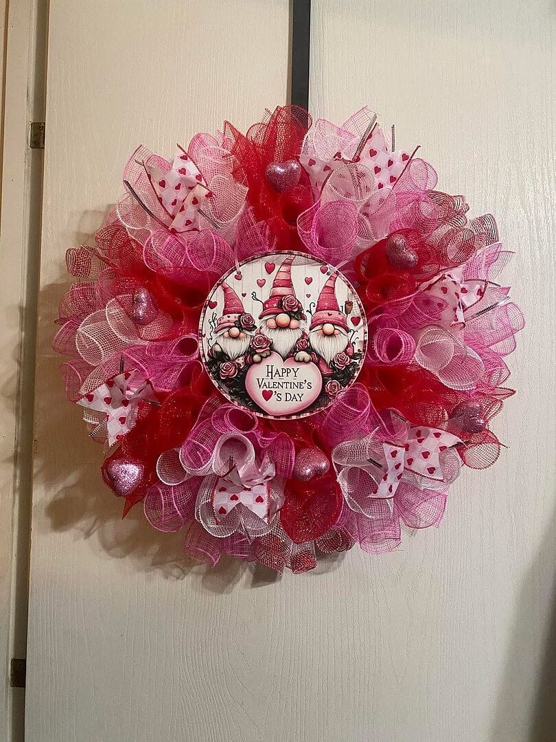 Customer photo review of Pink Deco Mesh - 10 Inch x 10 Yards