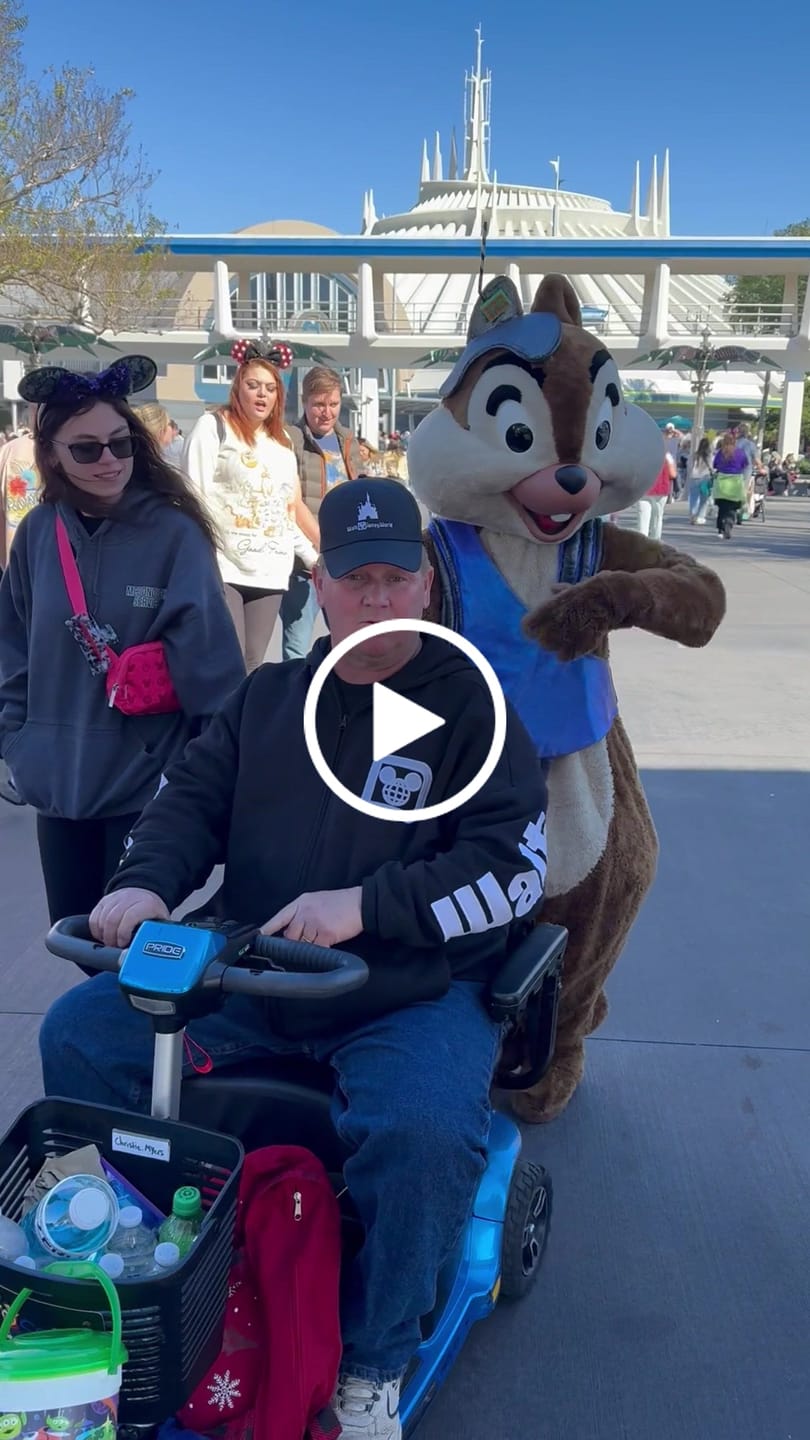 Customer video review of Multiday Rental 3 Wheel 400 Pound Rated Scooter