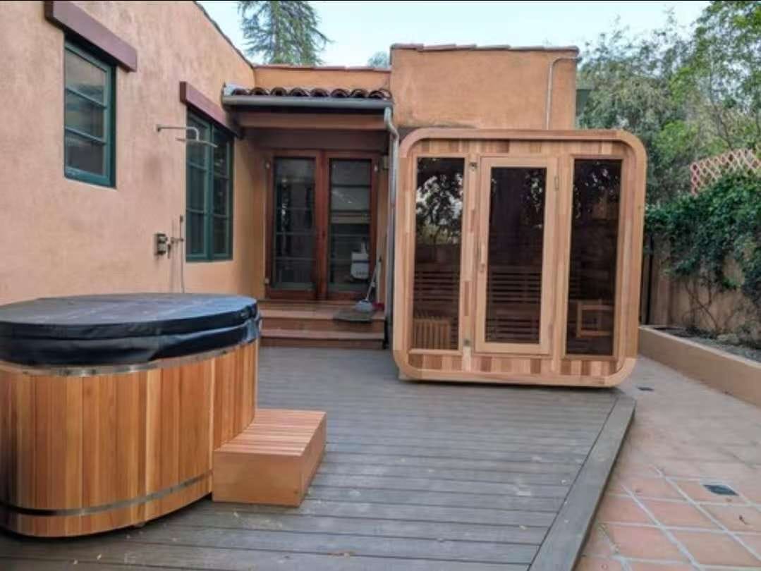Customer photo review of SAUNASNET® Premium Outdoor Cube Sauna Cabin with Glass Front, Energy Efficient Design for Relaxation & Detox Square 05