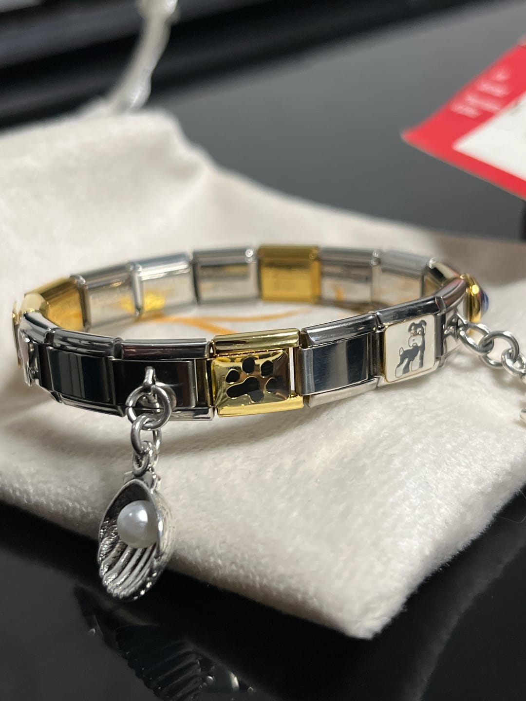 Customer photo review of Charm Huella