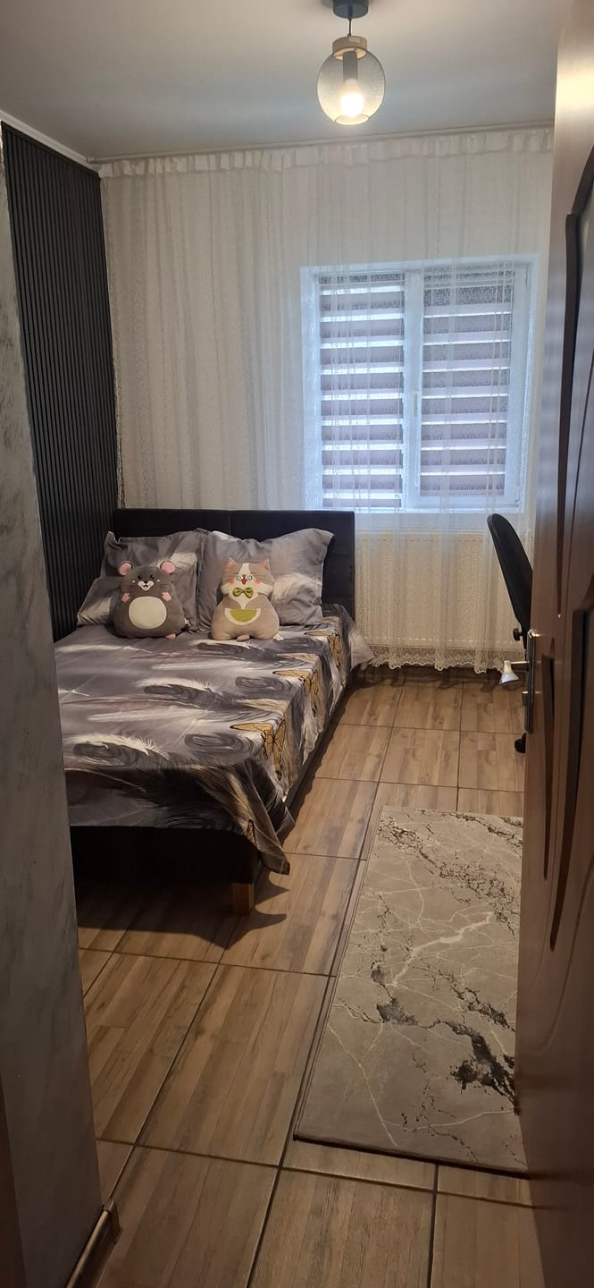 Customer photo review of Pat SIERRA 120x200, stofa catifelata gri deschis - Bluvel 03, somiera inclusa