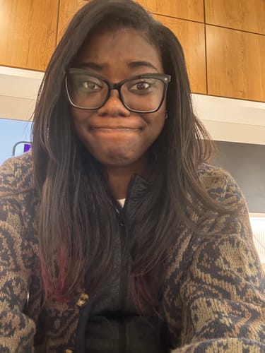 Customer photo review of CurlyMe Kinky Straight Virgin Human Hair Bundles with Lace Frontal Natural Black