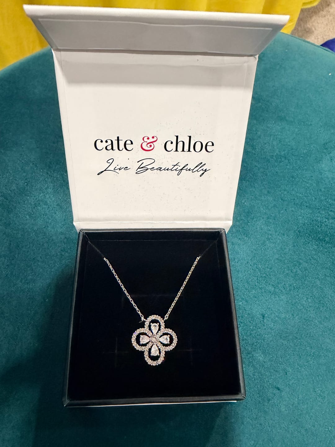 Customer photo review of Marie 18k White Gold Plated Clover/Flower Pendant Necklace with Swarovski Crystals