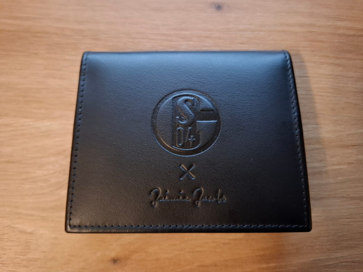 Customer photo review of Flap Boy FC Schalke 04 Edition - Magic Wallet with Coin Pocket