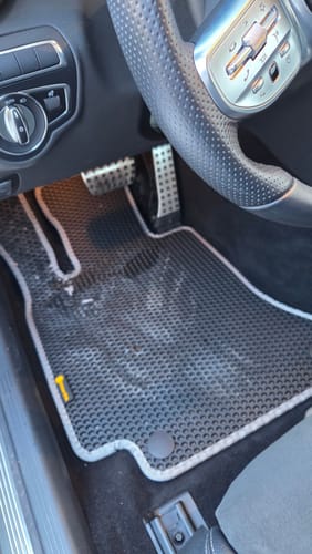 Customer photo review of Auto Fußmatten nach Maß - Vorne