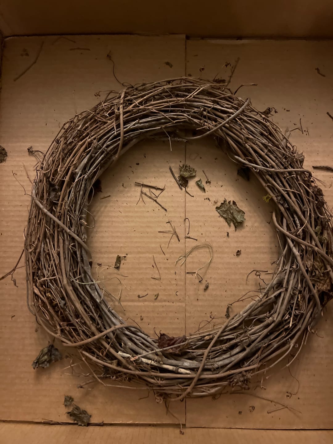 Customer photo review of 18" Oval Grapevine Wreath - DECOE-037