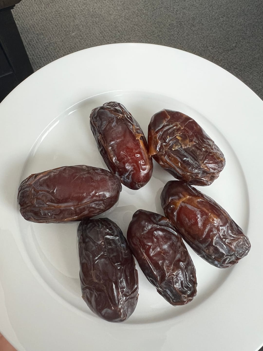 Customer photo review of Organic Jumbo Medjool Dates Box