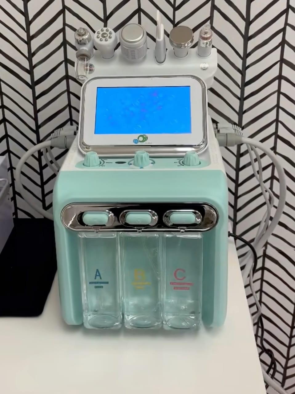 Customer photo review of Lumelora Elite 7-in-1 Hydro Facial System