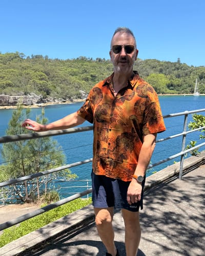 Customer photo review of Men's Retro Floral Print Holiday Breathable Hawaiian Short Sleeve Shirt