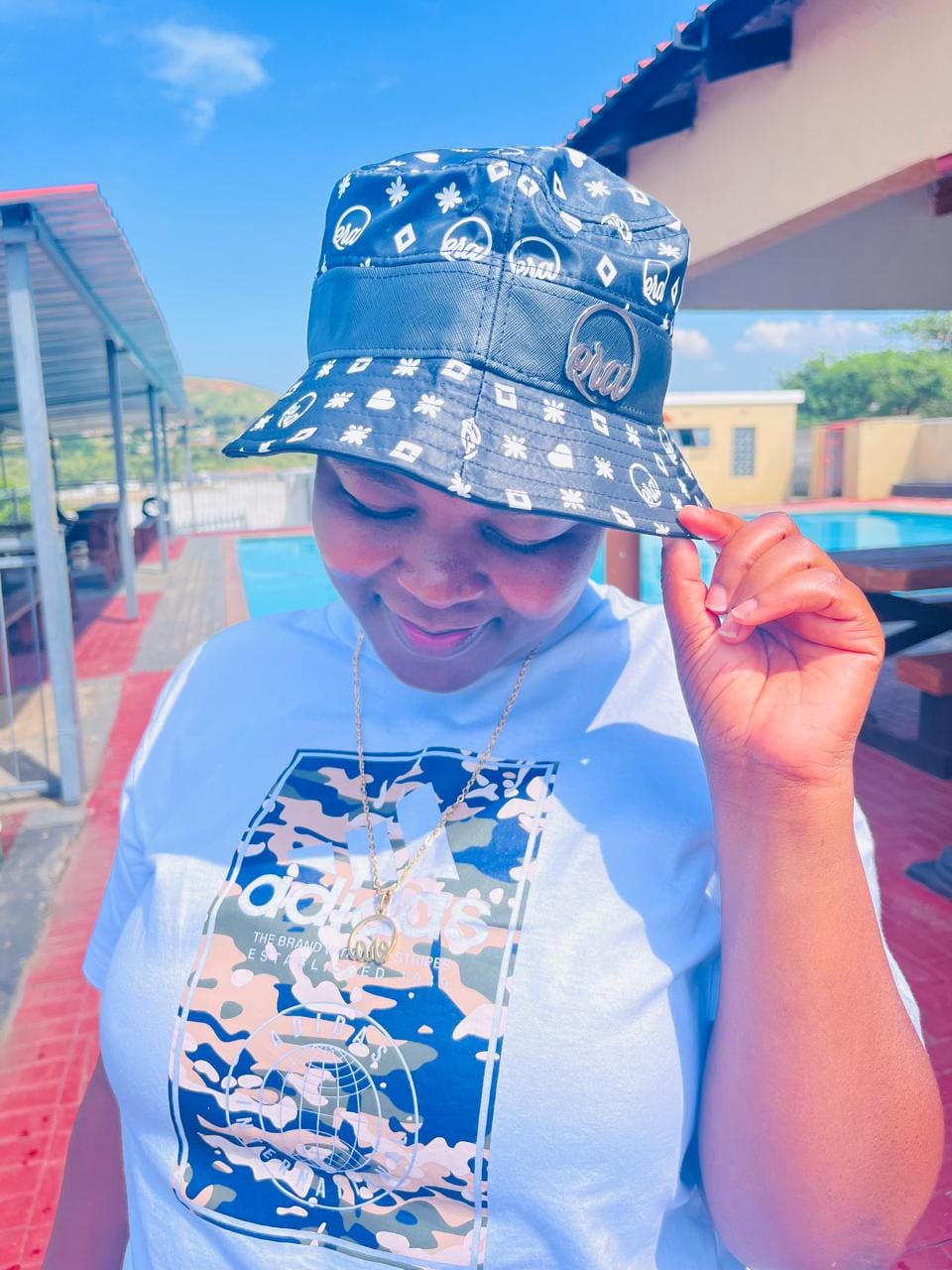 Customer photo review of Billy Bucket Hat