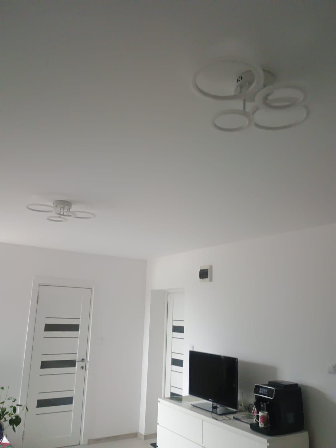 Customer photo review of Lustra LED 2+2 CIRCLE Design Alb Echivalent 400W Telecomanda