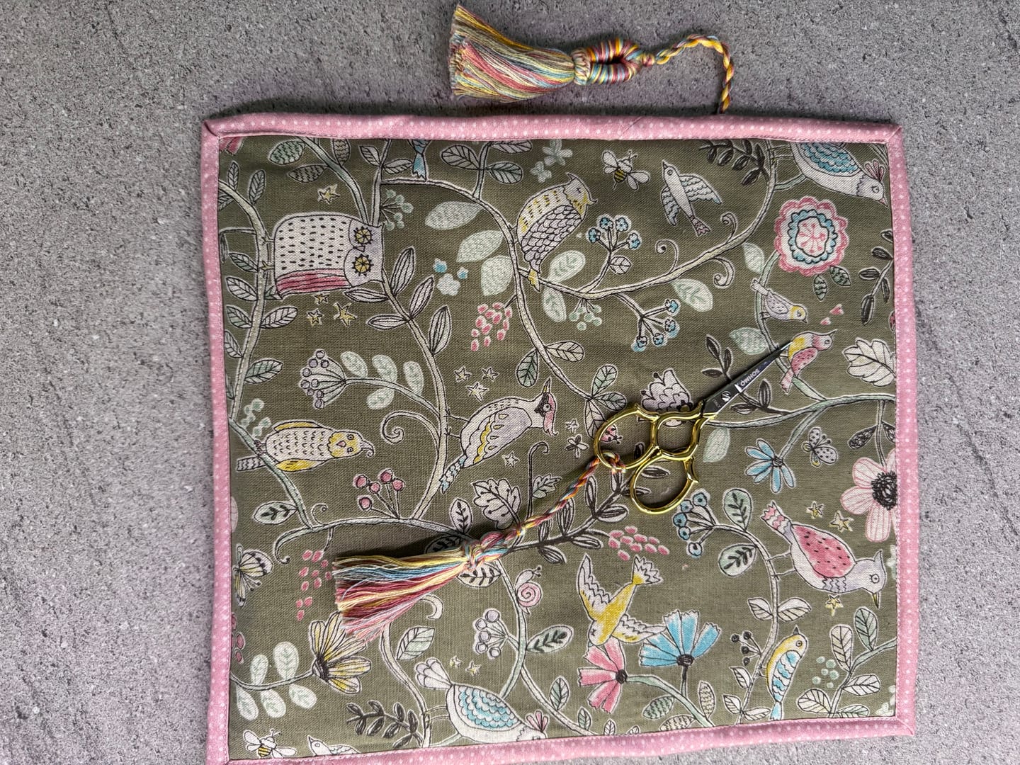 Customer photo review of SOHMO Lecco Scissors 3 1/2" - Gold