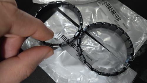 Customer photo review of Pulsera Hora Hematita