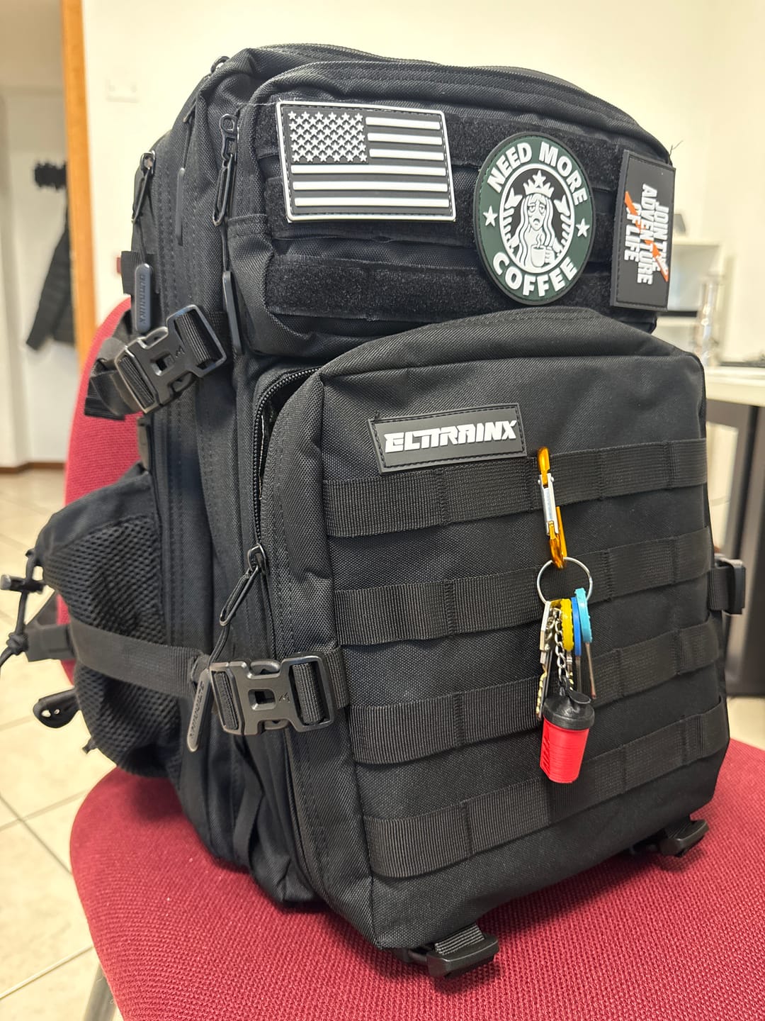 Customer photo review of Mochila Táctica 45L con compartimento para comida Negro