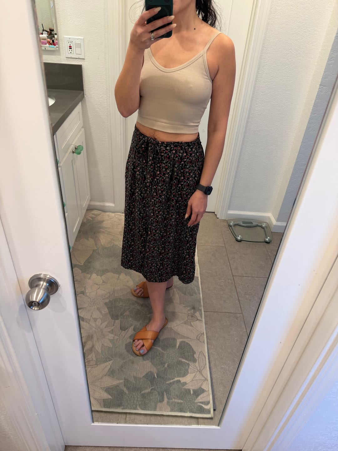 Customer photo review of Hebe Grey Backless Crop Tank Top