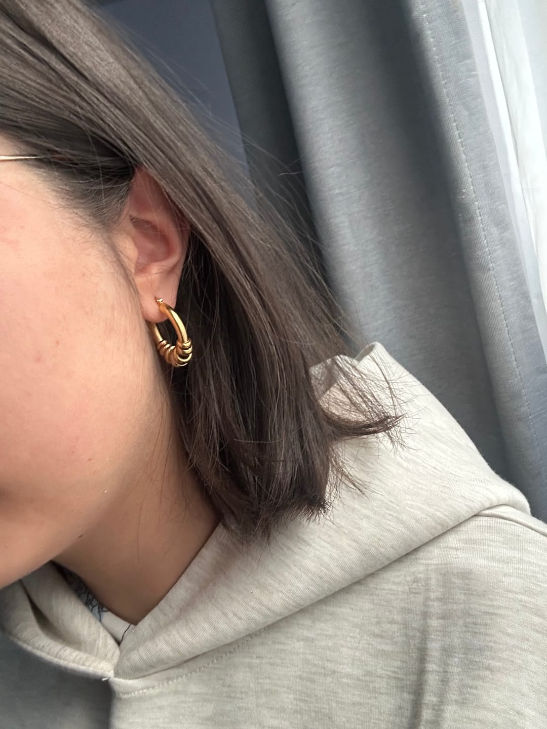 Customer photo review of Aretes Corin