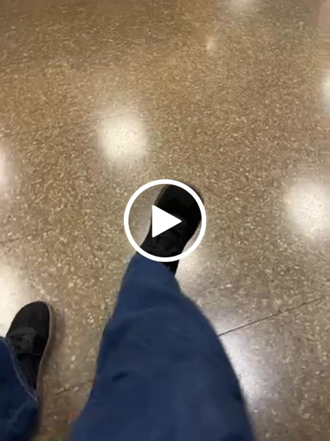 Customer video review of Lily - Zapatos De Punta Ancha